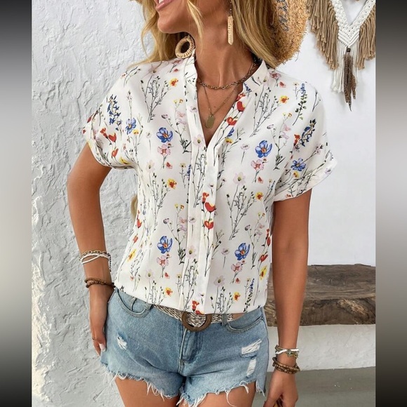 Vibrant White Paisley Women's Top